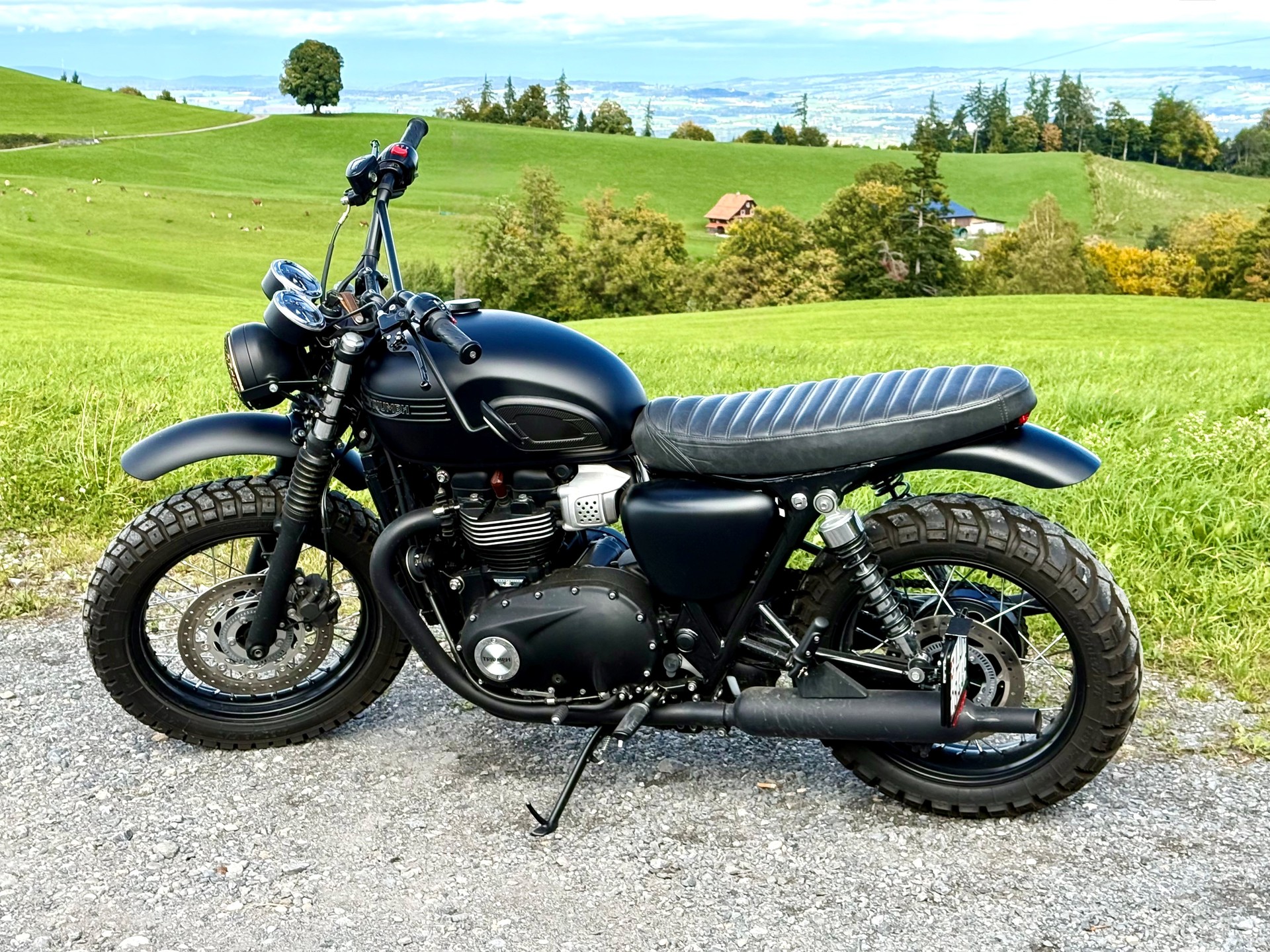 TRIUMPH Bonneville 900 T 100 Black ABS-image-2
