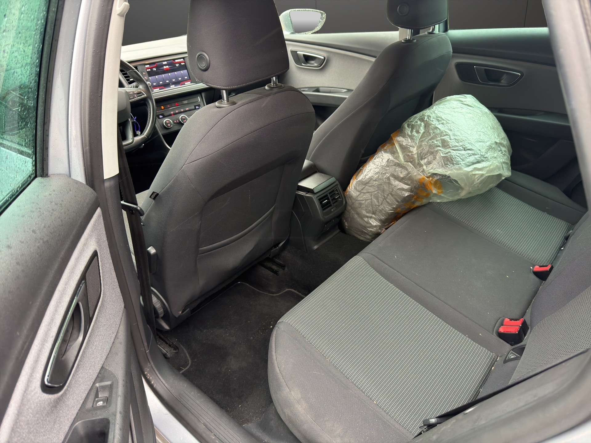 SEAT Leon ST 1.6 TDI CR Reference DSG-image-9