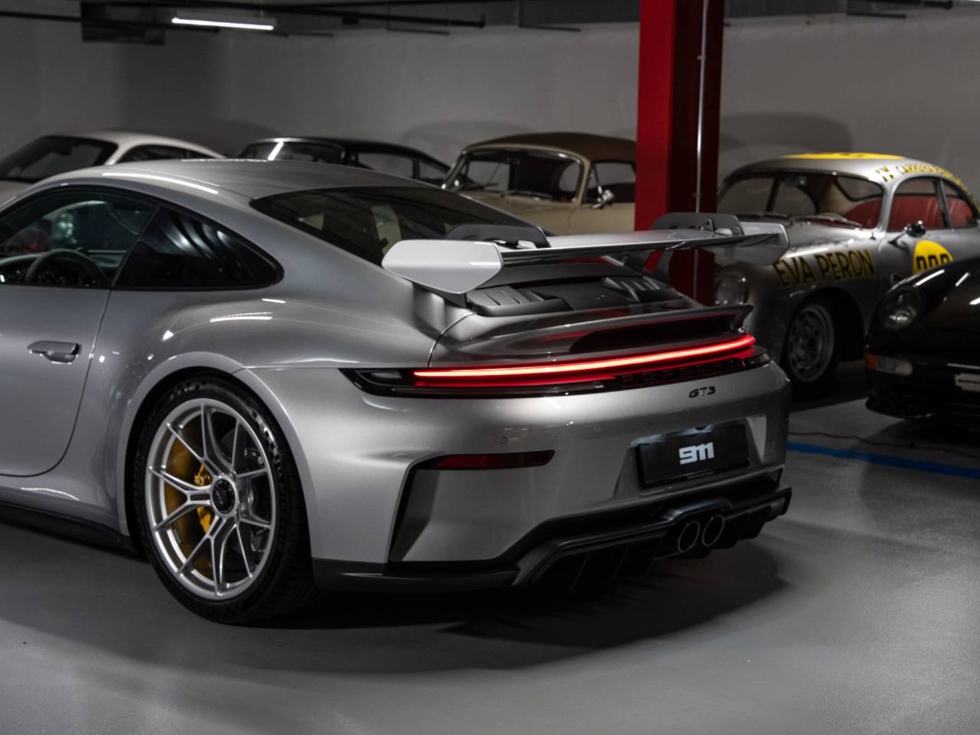 PORSCHE 911 GT3-image-23