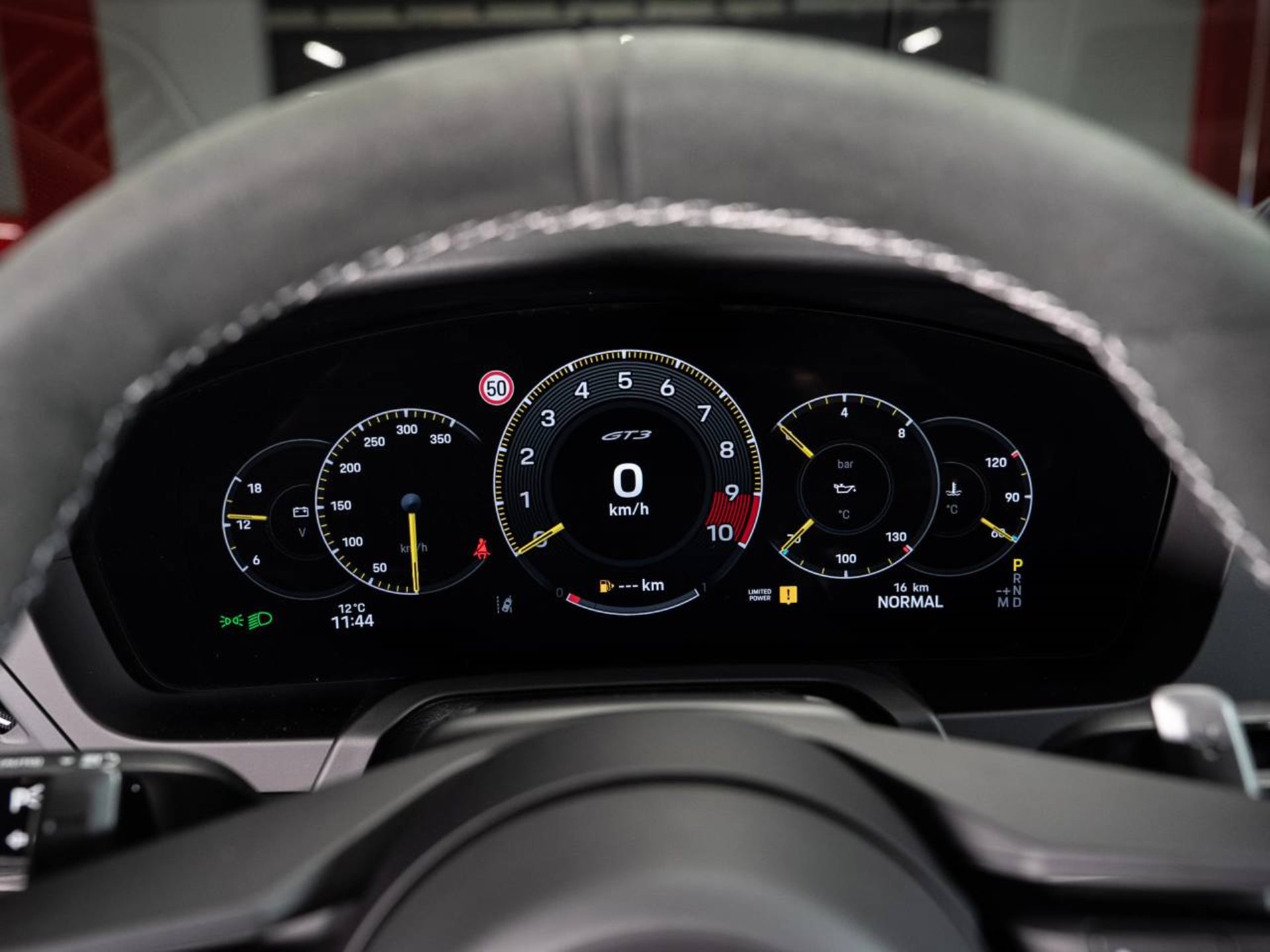 PORSCHE 911 GT3-image-13