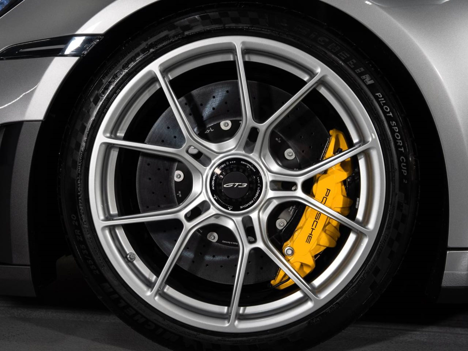 PORSCHE 911 GT3-image-21