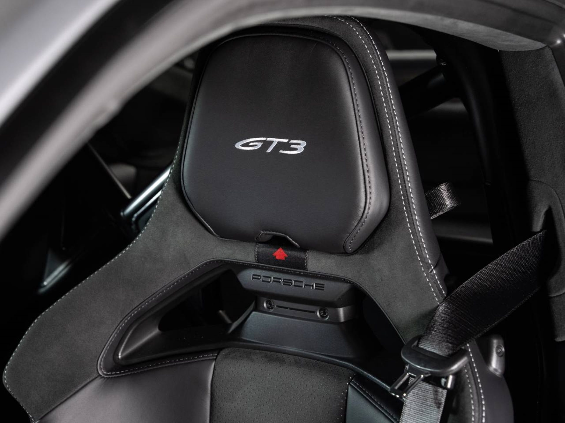 PORSCHE 911 GT3-image-15