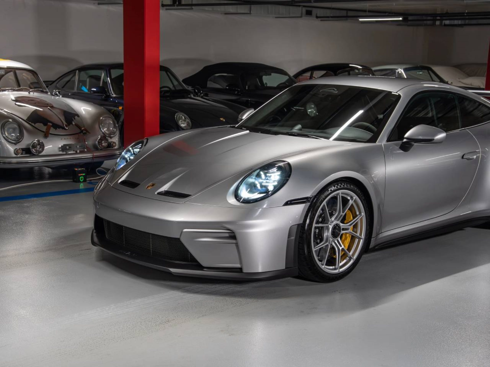 PORSCHE 911 GT3-image-22