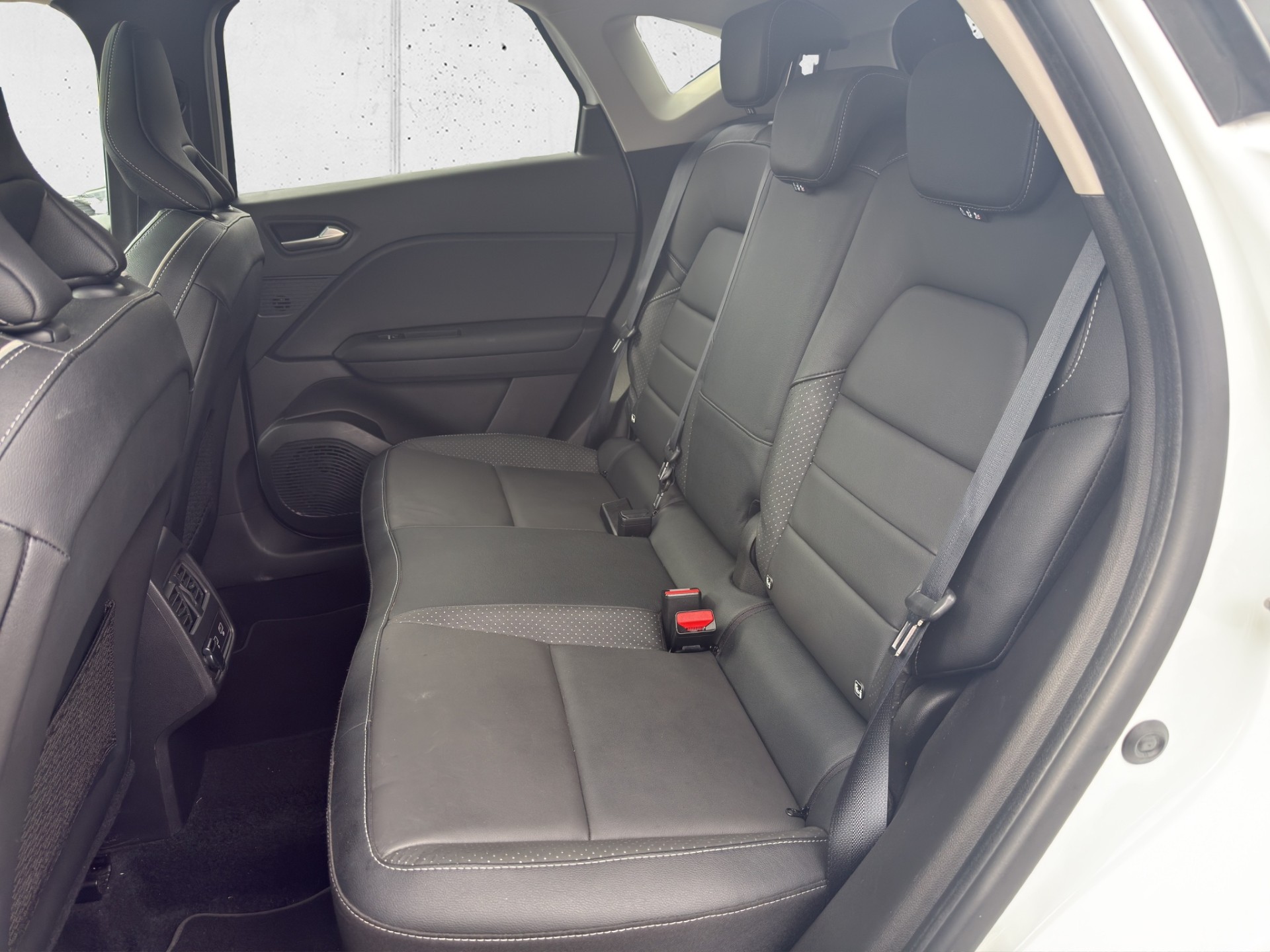MITSUBISHI ASX 1.6 PHEV Instyle-image-12