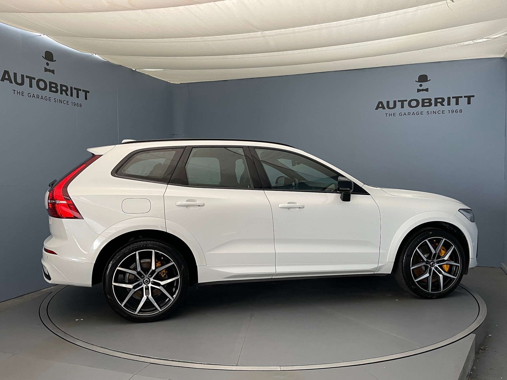 VOLVO XC60 2.0 T8 TE Polestar eAWD-image-4