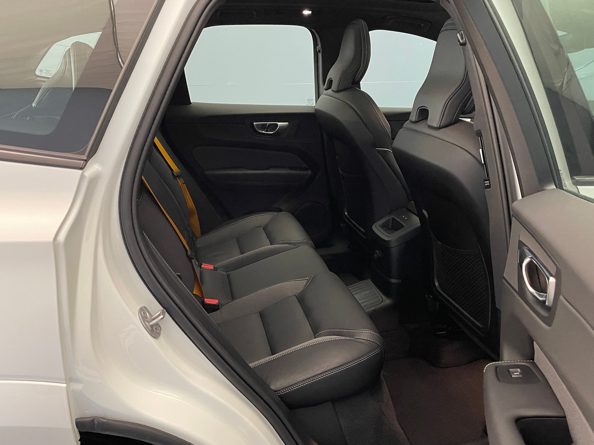 VOLVO XC60 2.0 T8 TE Polestar eAWD-image-7