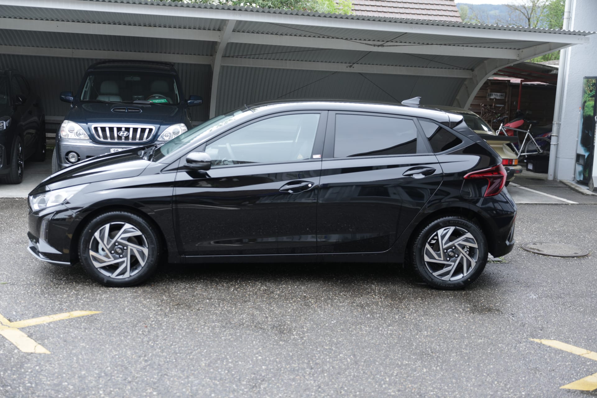 HYUNDAI i20 1.0 T-GDi Amplia DCT-showroom-element-2