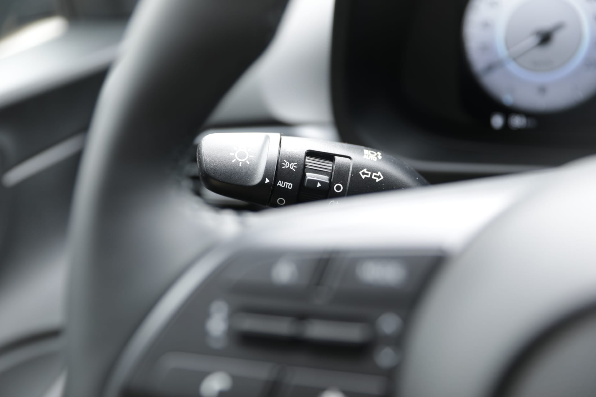 HYUNDAI i20 1.0 T-GDi Amplia DCT-image-15