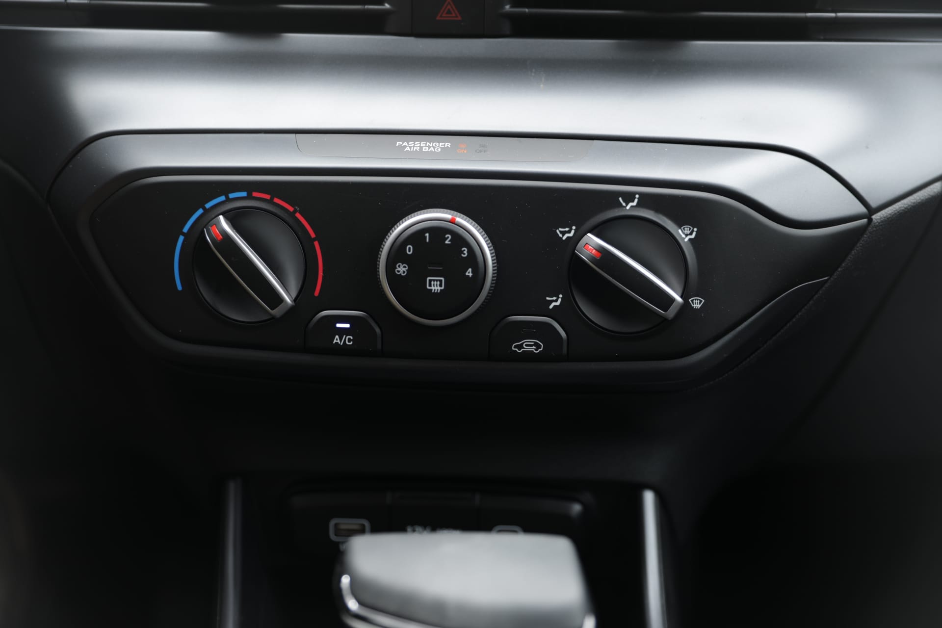 HYUNDAI i20 1.0 T-GDi Amplia DCT-image-19