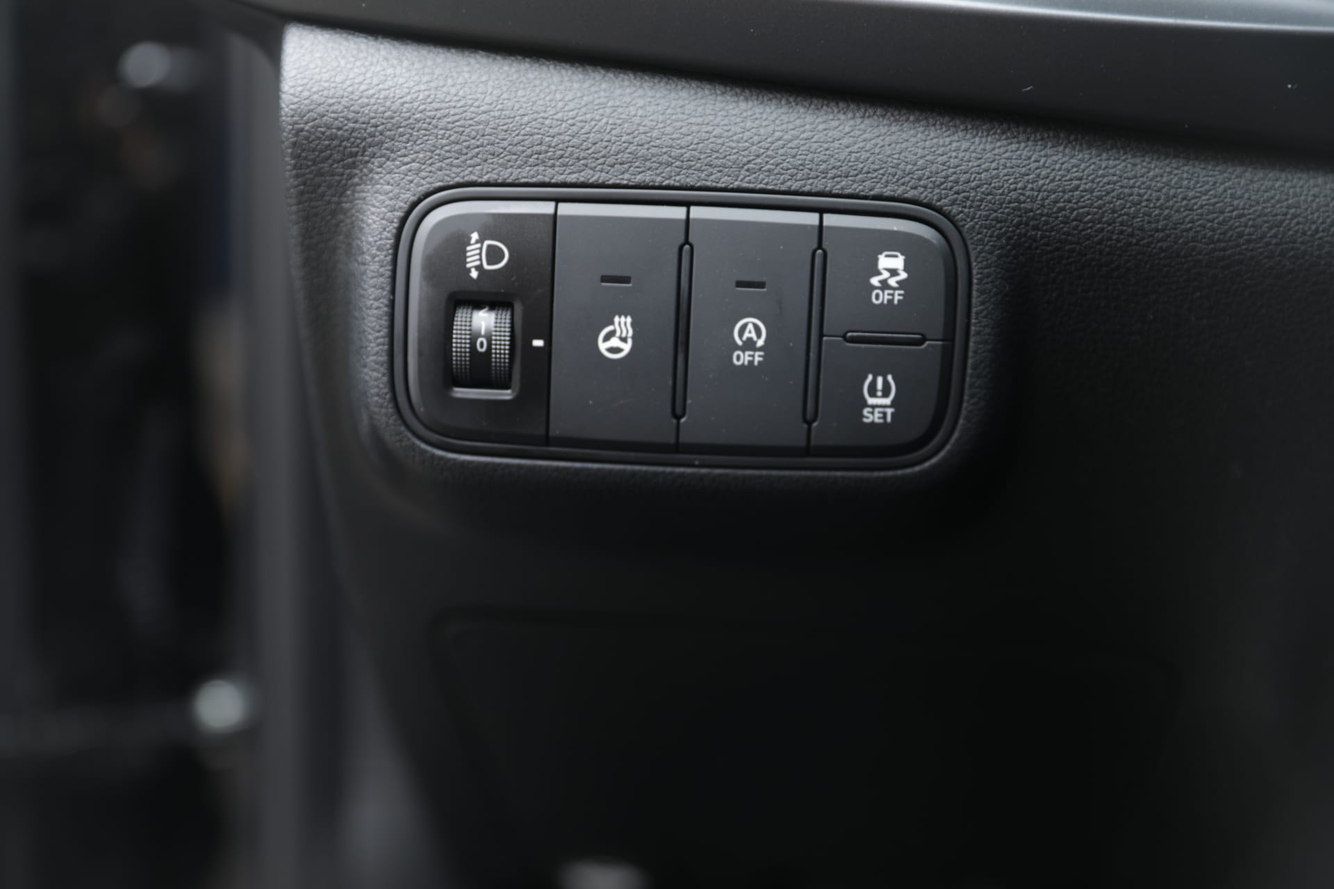 HYUNDAI i20 1.0 T-GDi Amplia DCT-image-11