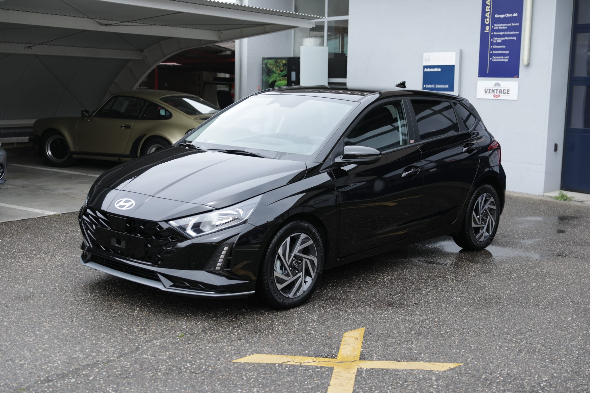 HYUNDAI i20 1.0 T-GDi Amplia DCT-showroom-element-1