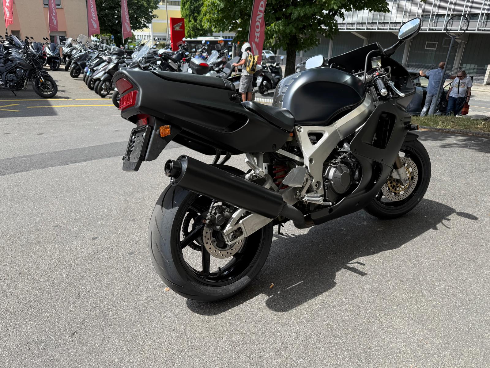 HONDA CBR 900 RR N/P Fireblade-image-5
