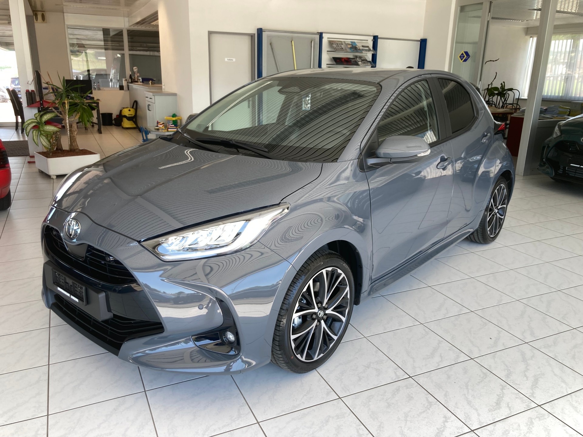 TOYOTA Yaris 1.5 Trend e-CVT
