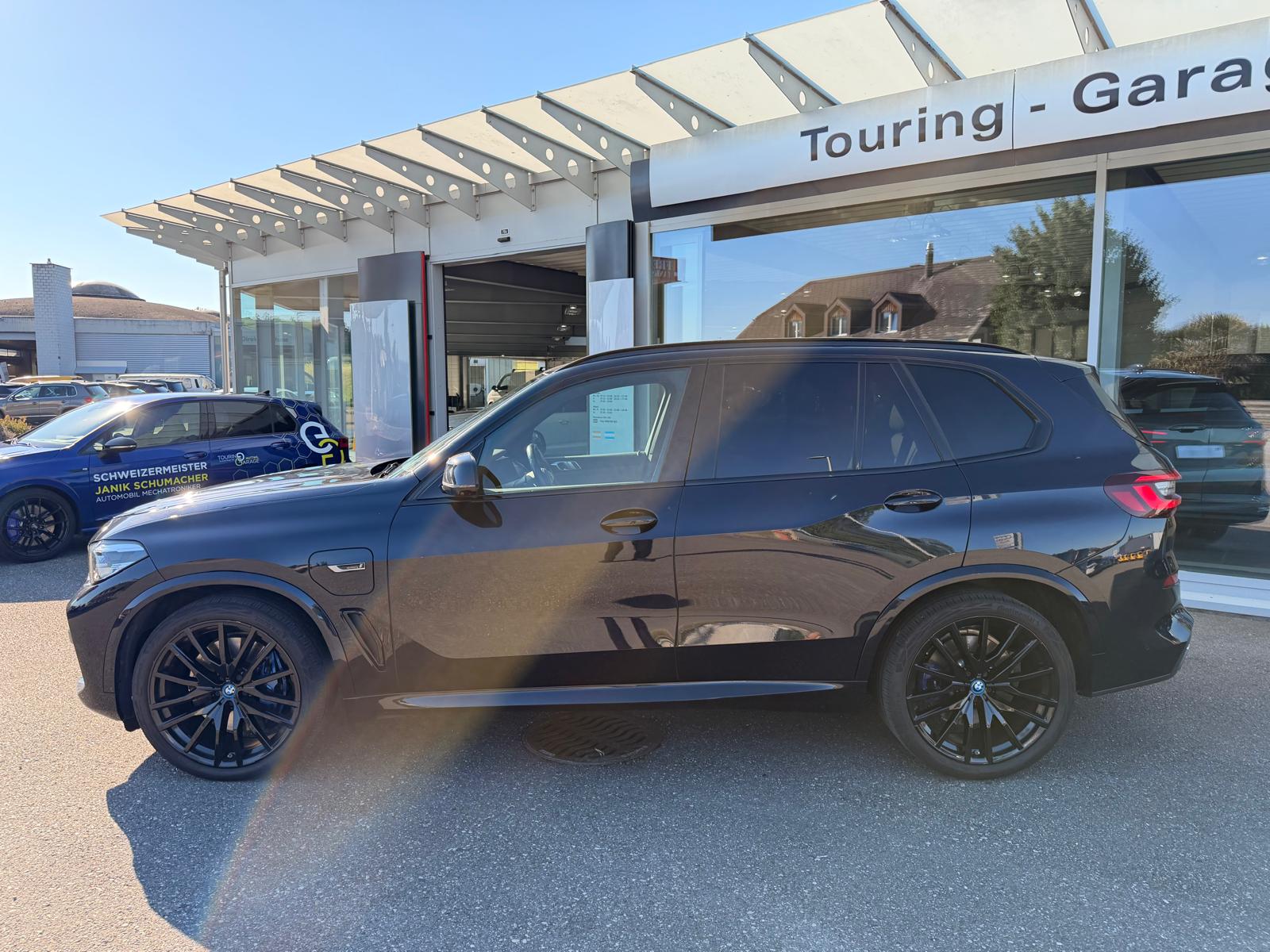 BMW X5 xDrive45e M Sport Steptronic-showroom-element-1