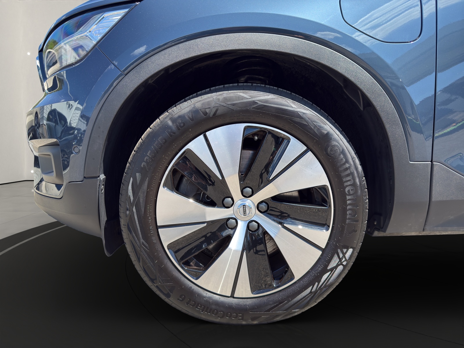 VOLVO XC40 1.5 T5 TE Momentum-image-6