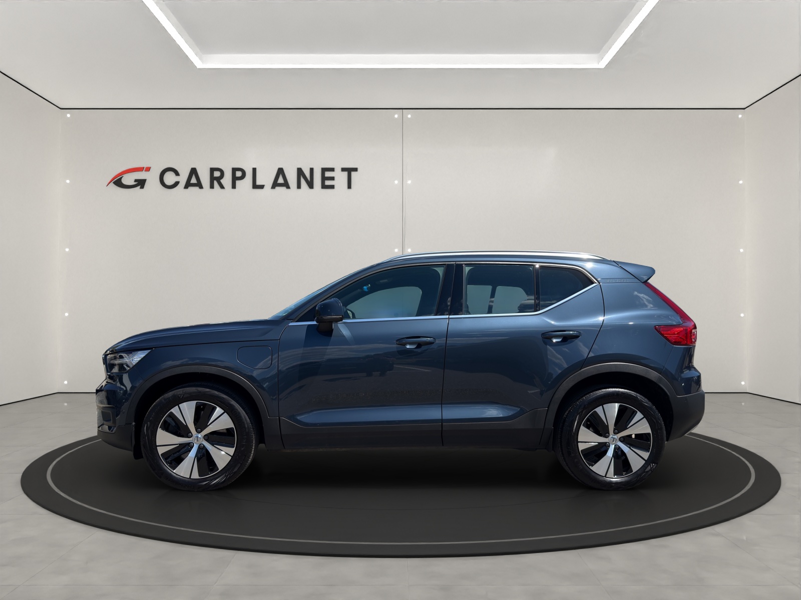 VOLVO XC40 1.5 T5 TE Momentum-showroom-element-1
