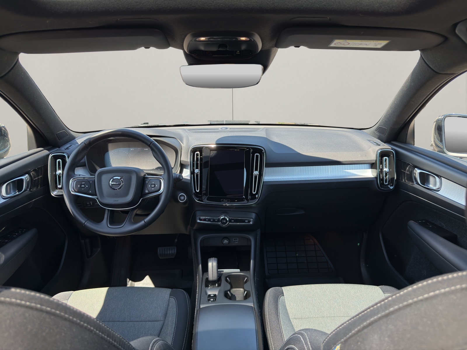 VOLVO XC40 1.5 T5 TE Momentum-image-13
