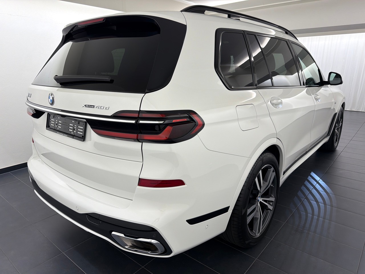BMW X7 xDr 48V 40d M Sport-showroom-element-2