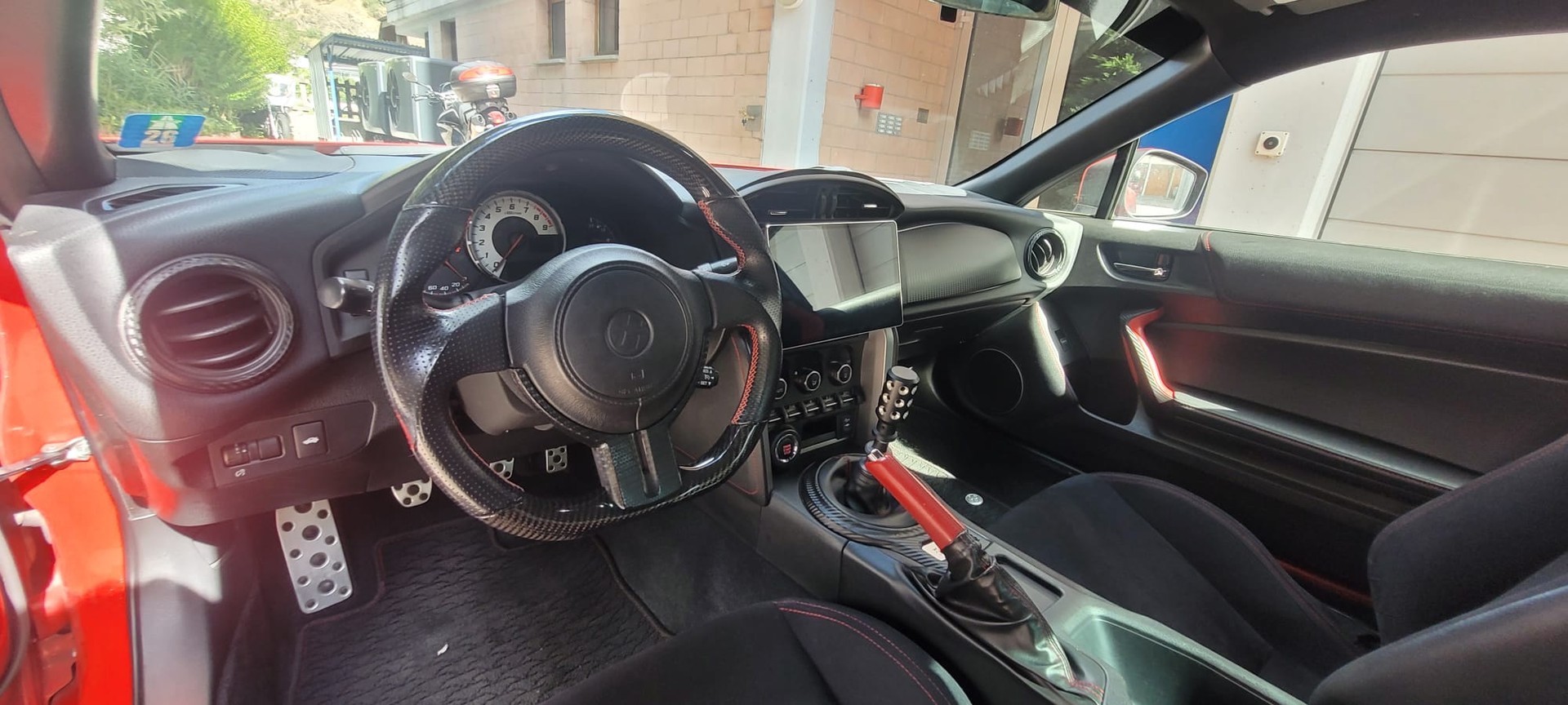 TOYOTA GT 86-image-5
