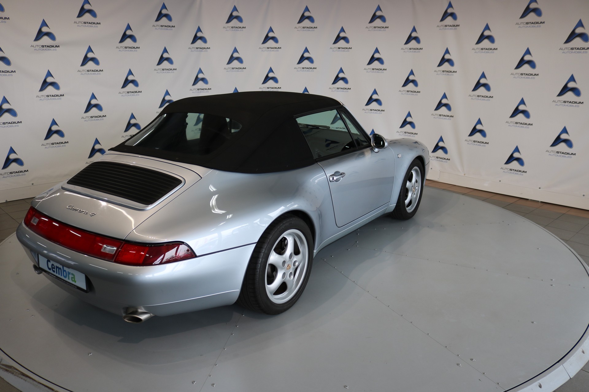 PORSCHE 911 Carrera 4 Cabrio-image-14