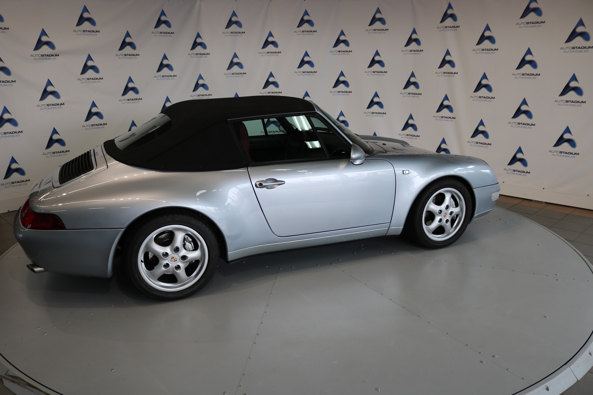 PORSCHE 911 Carrera 4 Cabrio-image-15