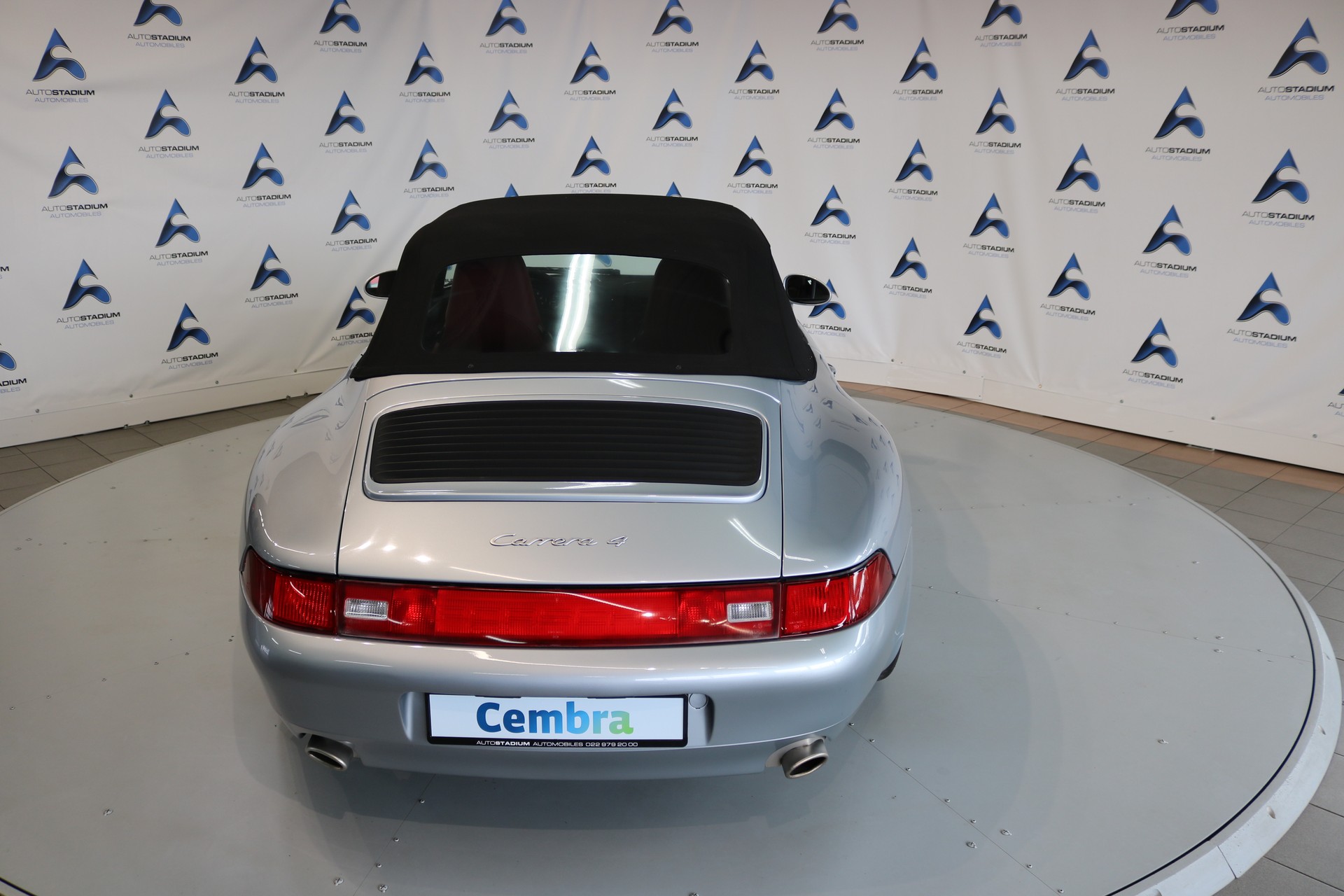 PORSCHE 911 Carrera 4 Cabrio-image-13