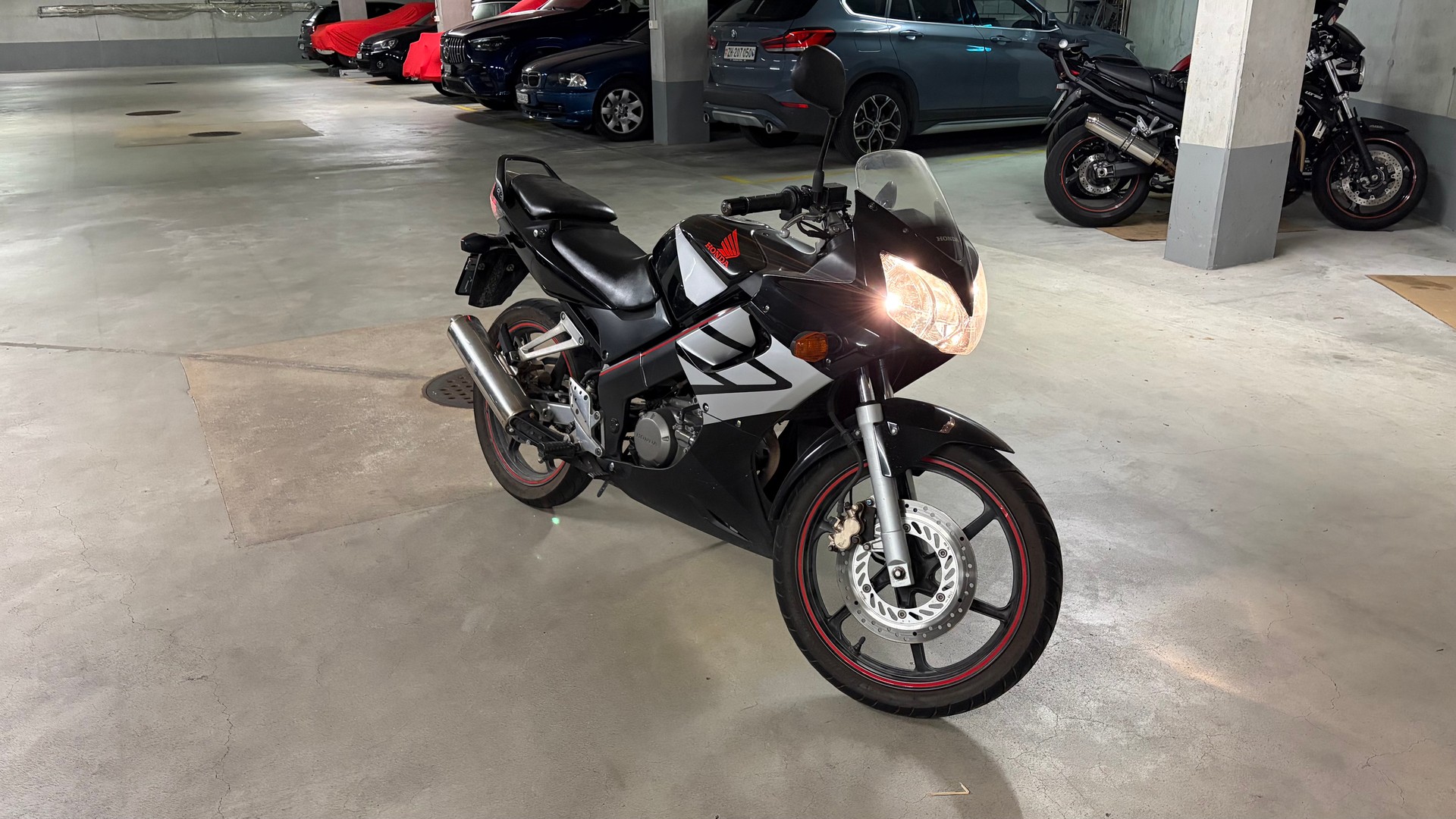 HONDA CBR 125 R-image-2