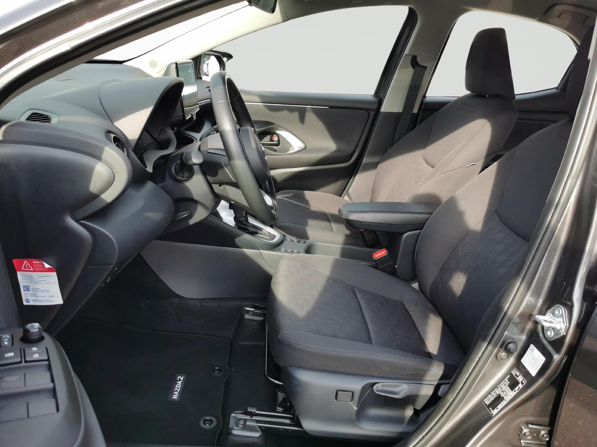 MAZDA 2 1.5 Hybrid Exclusive-Line-showroom-element-1