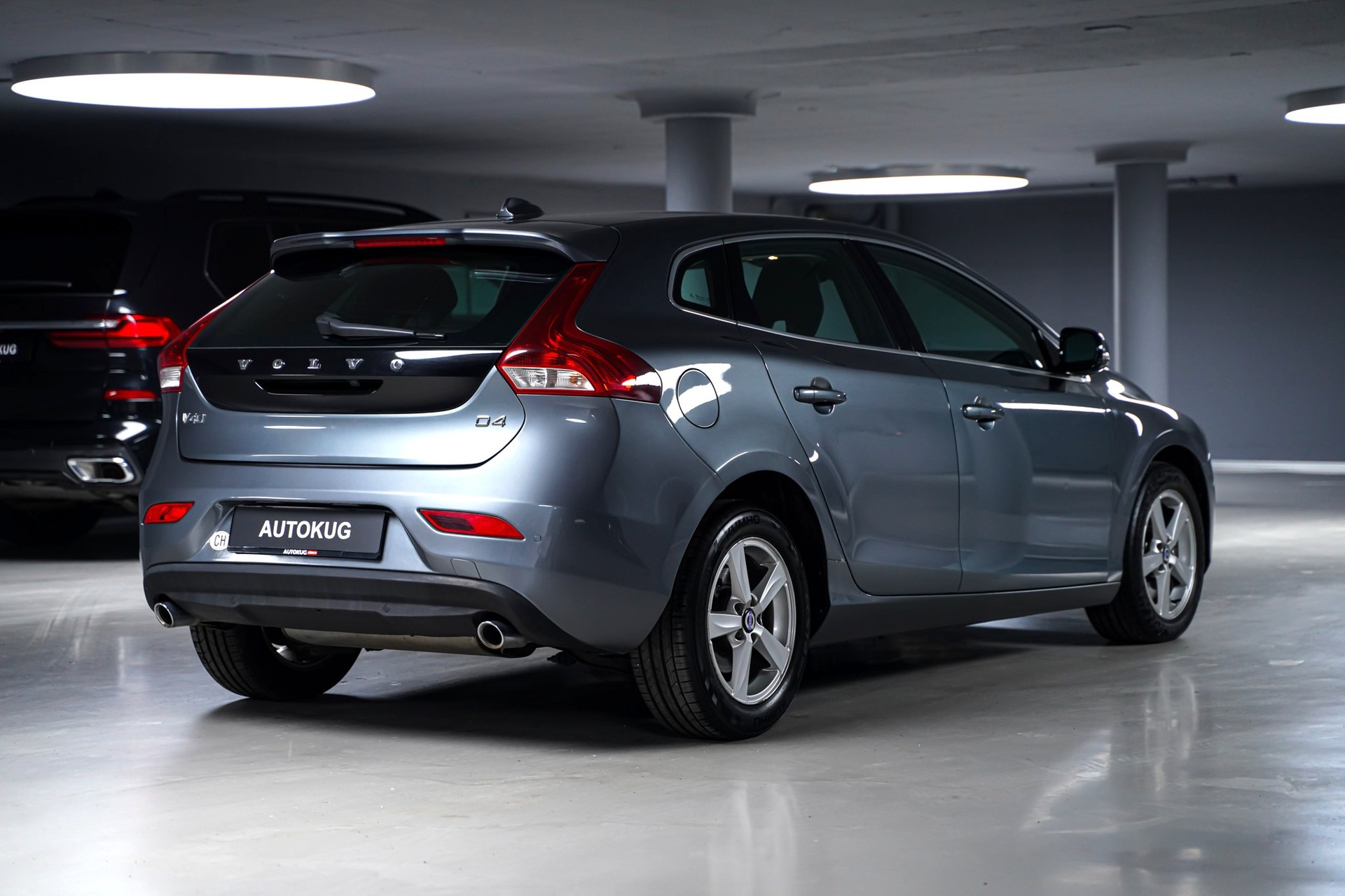 VOLVO V40 D4 Momentum Geartronic-image-4