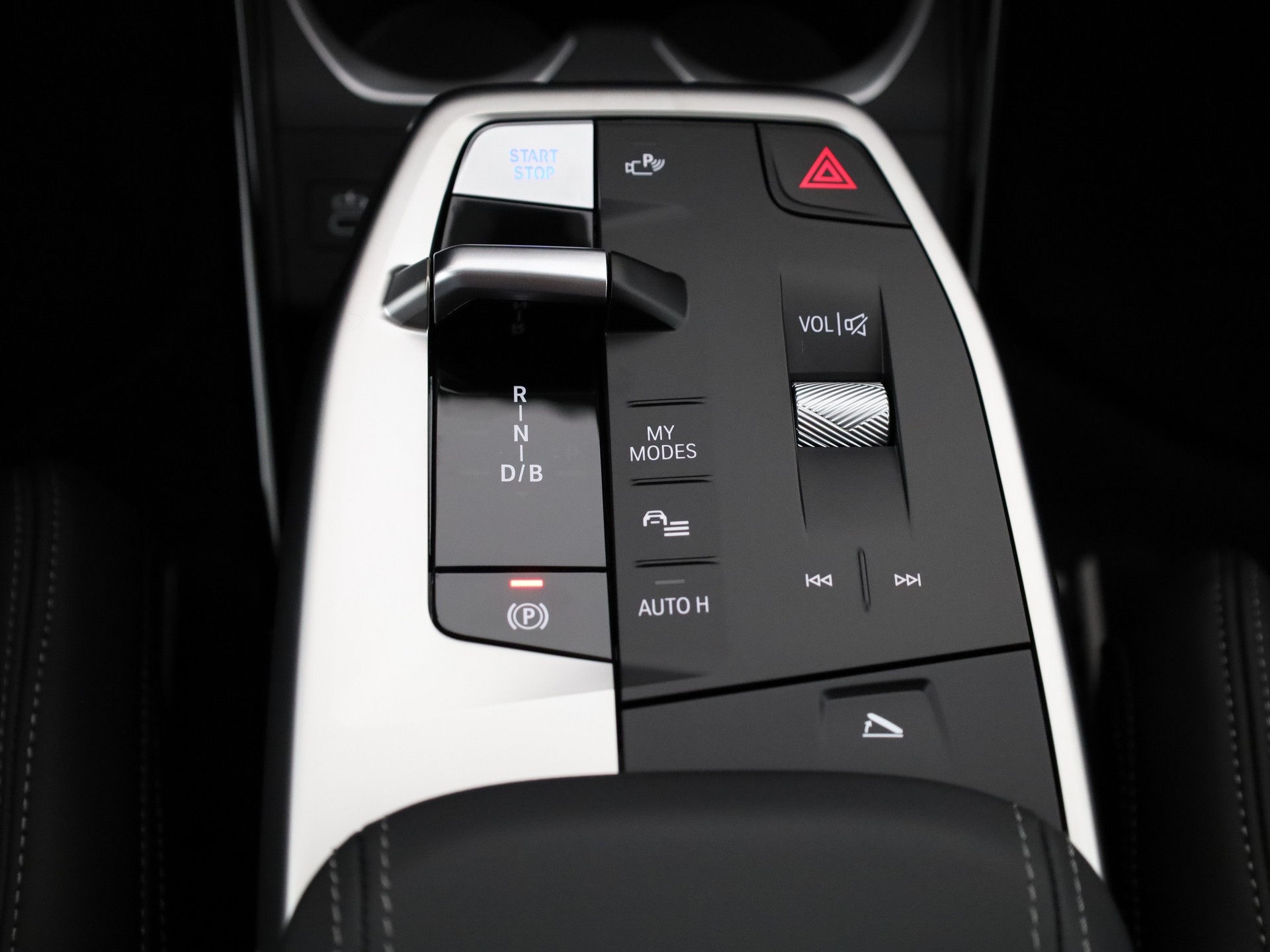 BMW iX1 xDrive 30 M Sport Pro-image-16