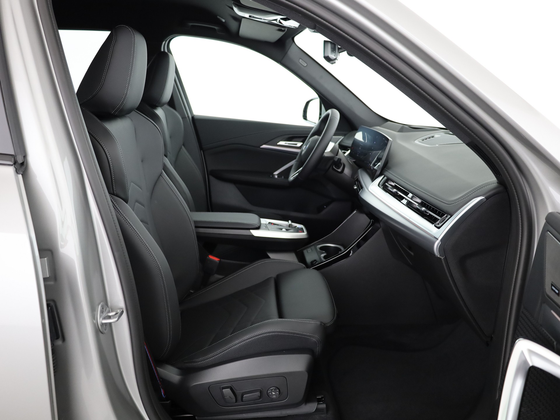 BMW iX1 xDrive 30 M Sport Pro-image-14