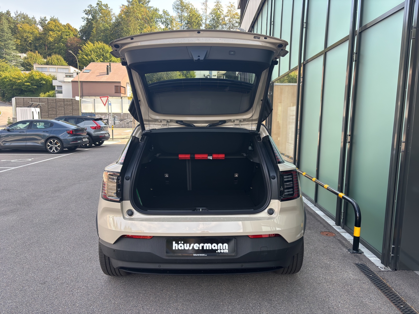 VOLVO EX30 P8 Ultra AWD-image-11