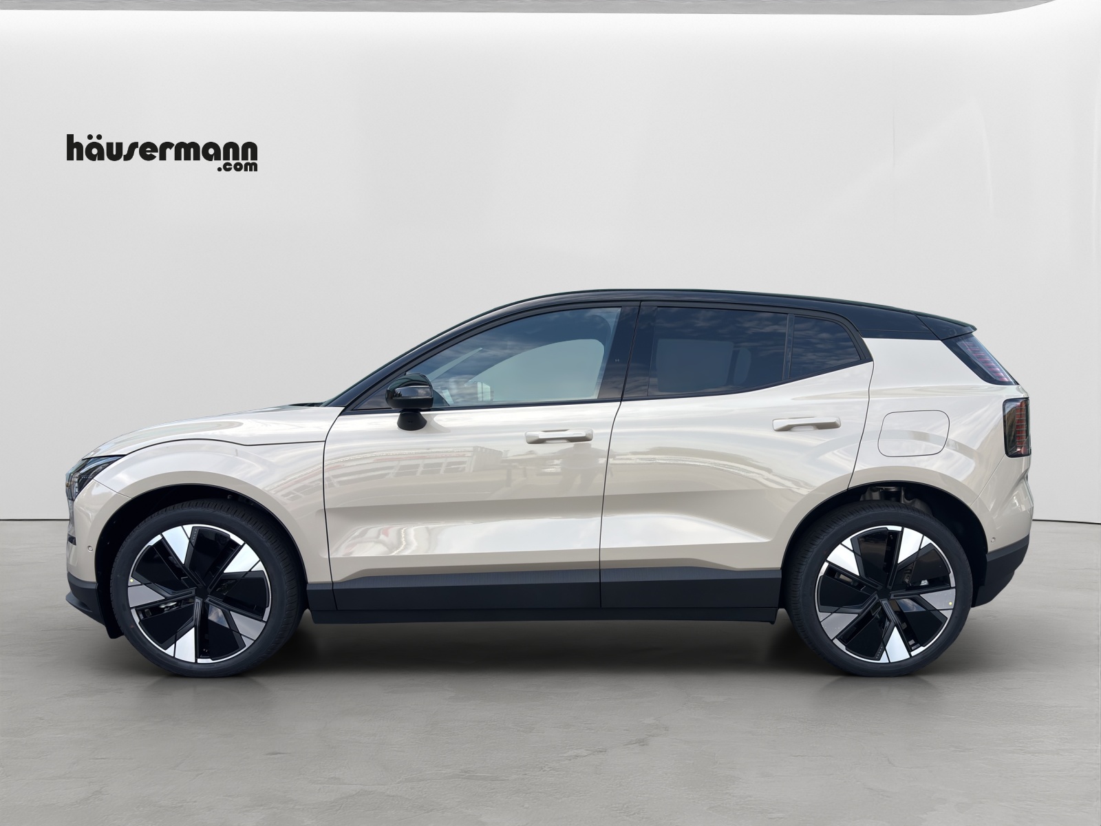 VOLVO EX30 P8 Ultra AWD-showroom-element-1