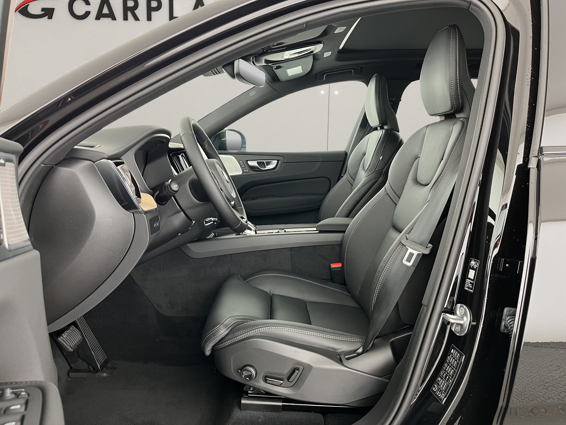 VOLVO XC60 2.0 T8 TE Ultra Dark eAWD-image-7