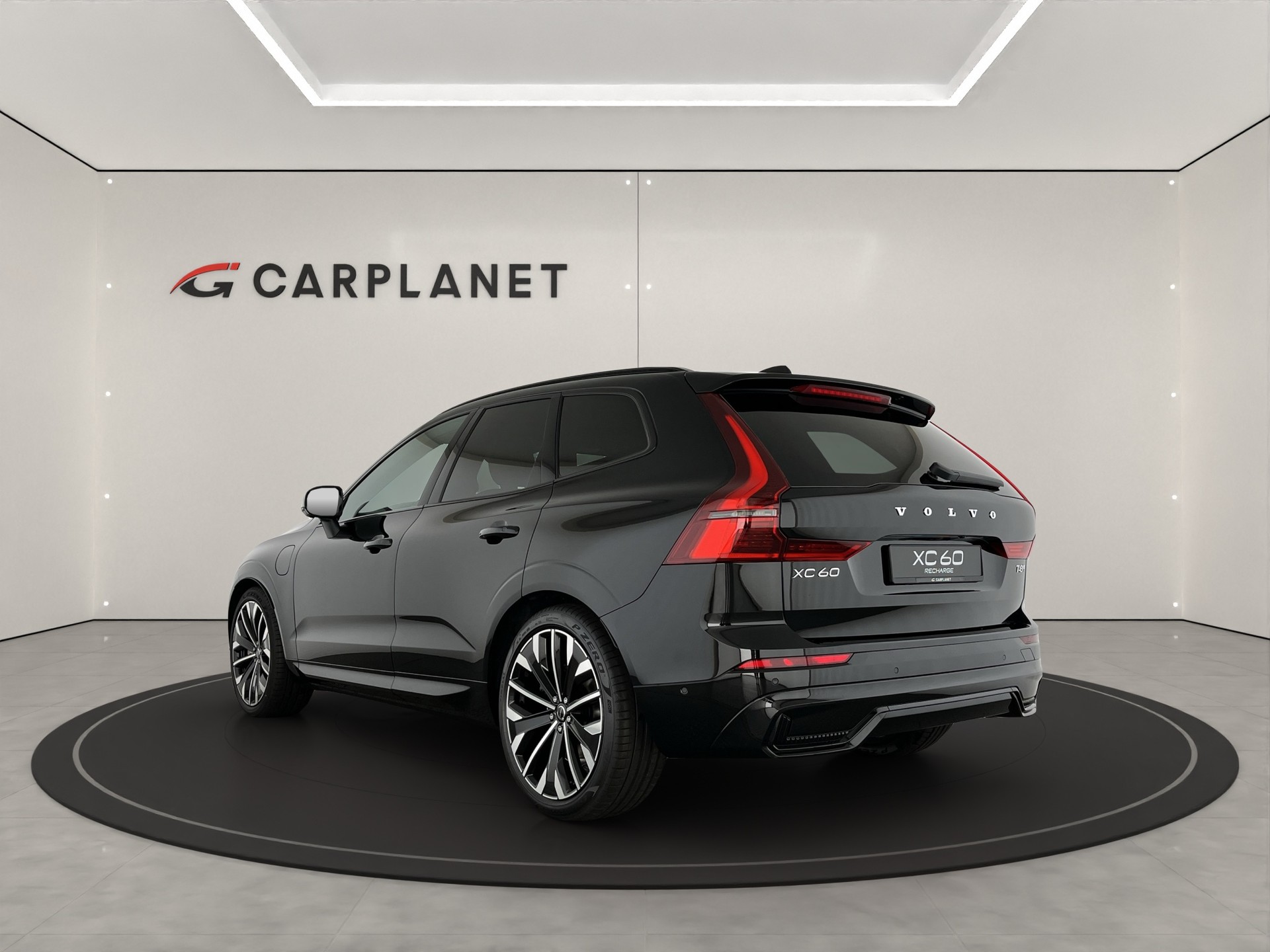 VOLVO XC60 2.0 T8 TE Ultra Dark eAWD-showroom-element-3