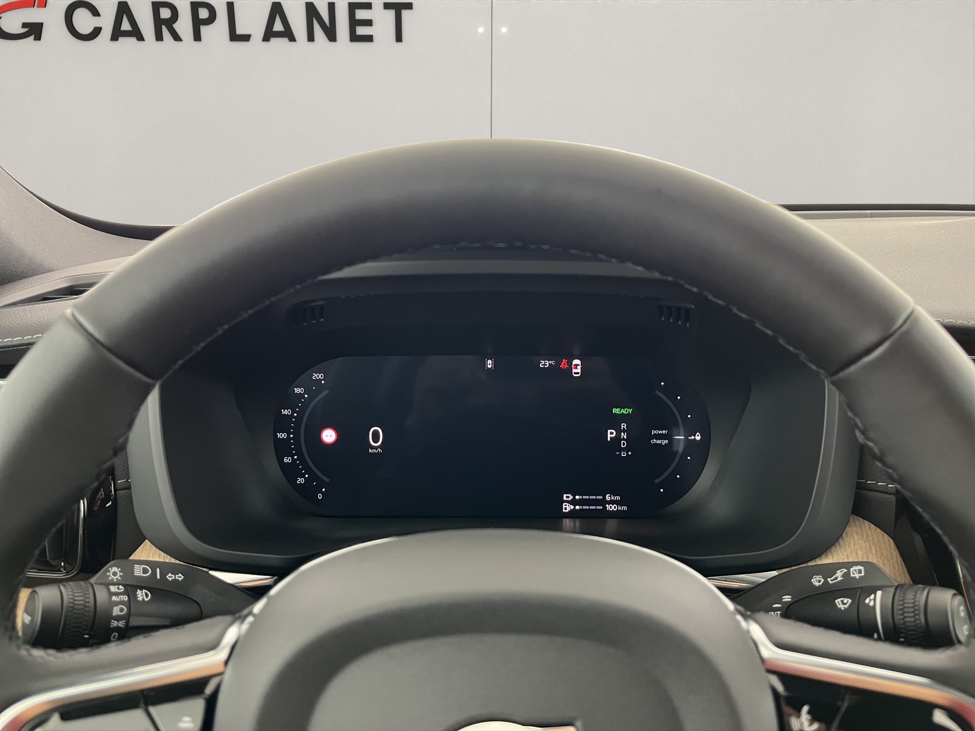 VOLVO XC60 2.0 T8 TE Ultra Dark eAWD-image-15