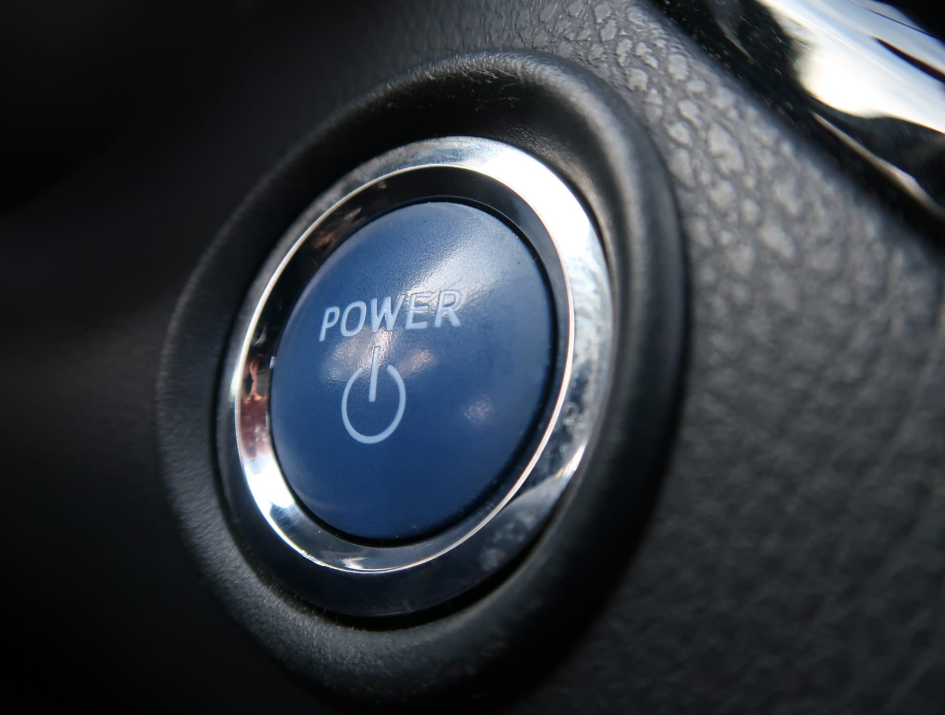 TOYOTA C-HR 1.8 HSD Trend CVT-image-19