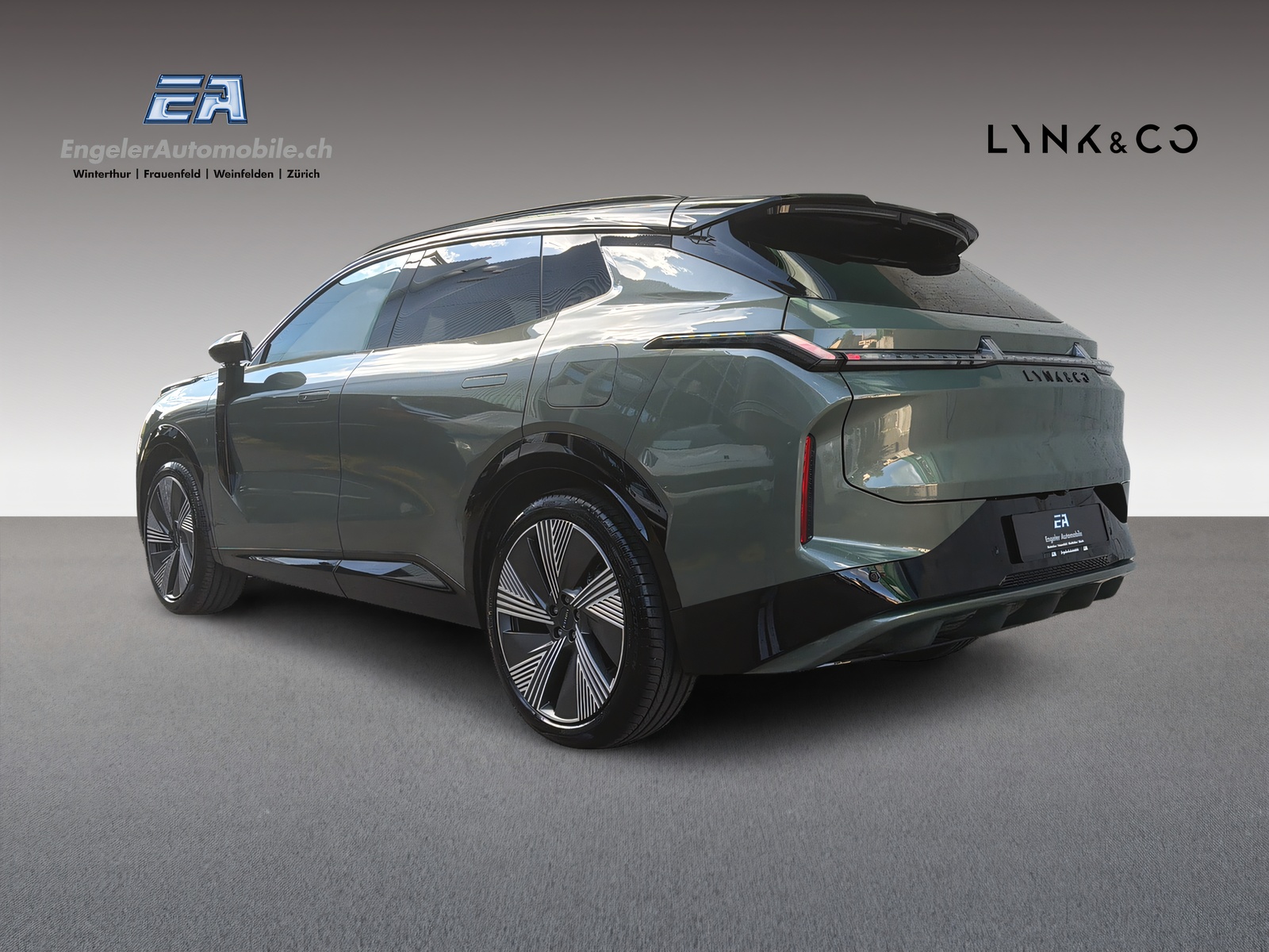 LYNK & CO 08 1.5 PHEV More-showroom-element-3
