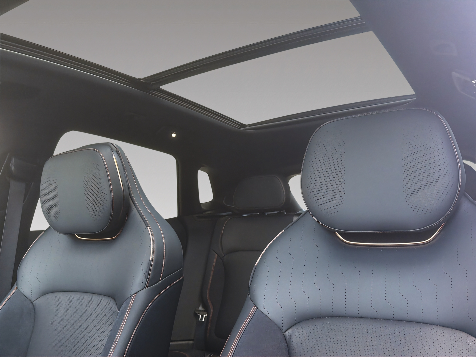 LYNK & CO 08 1.5 PHEV More-image-6