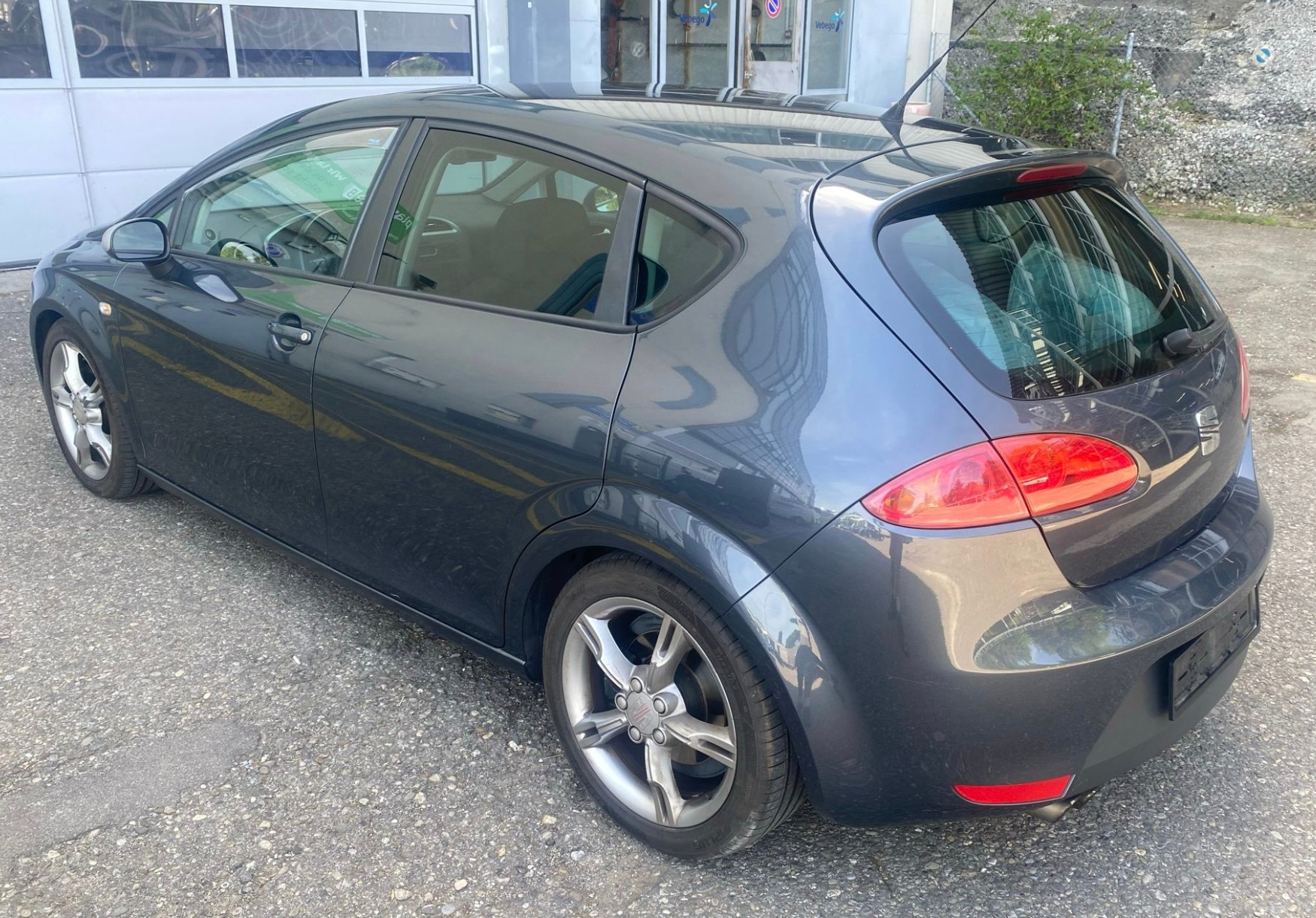 SEAT Leon 2.0 TSI FR-image-3