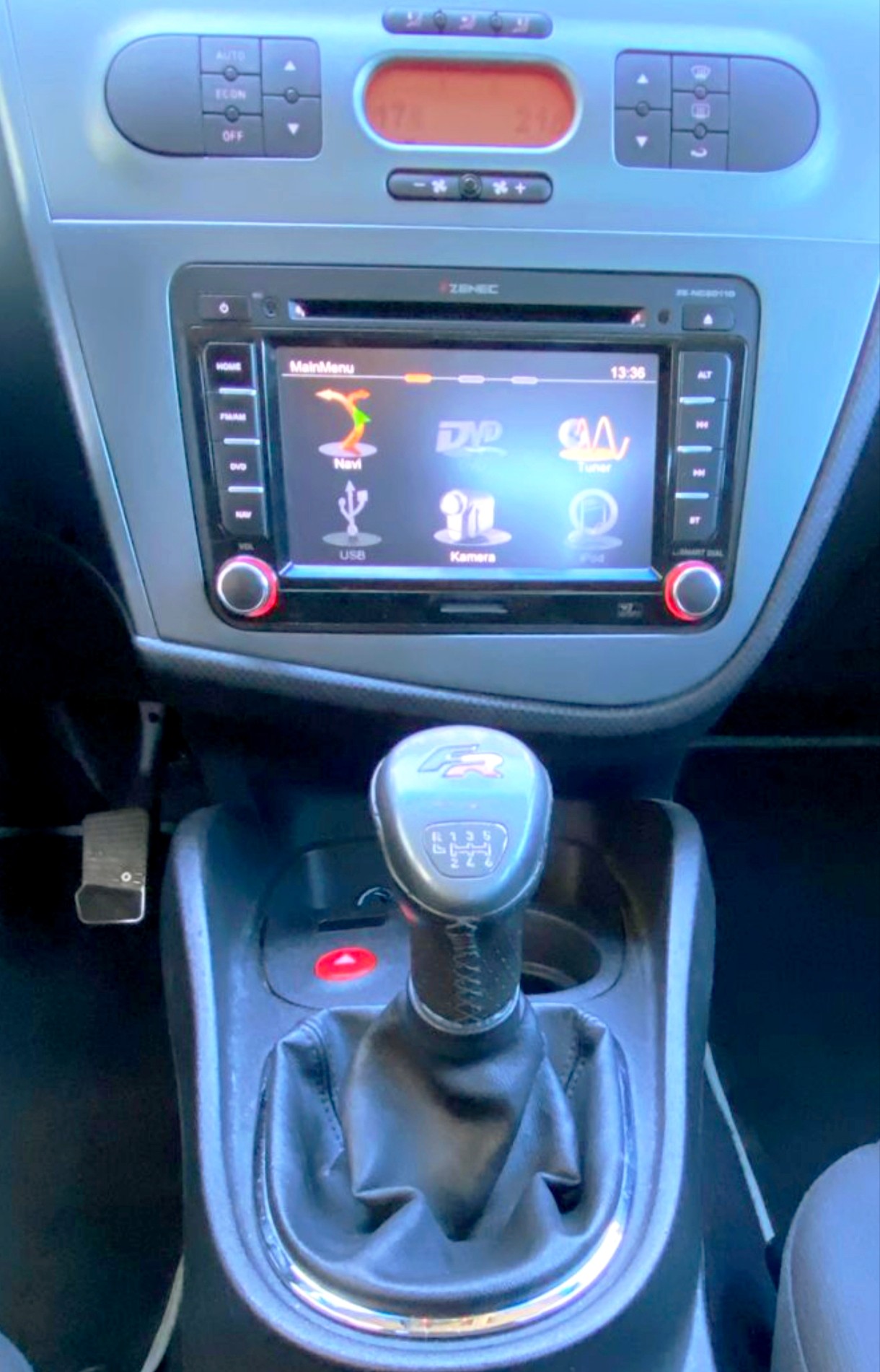 SEAT Leon 2.0 TSI FR-image-9