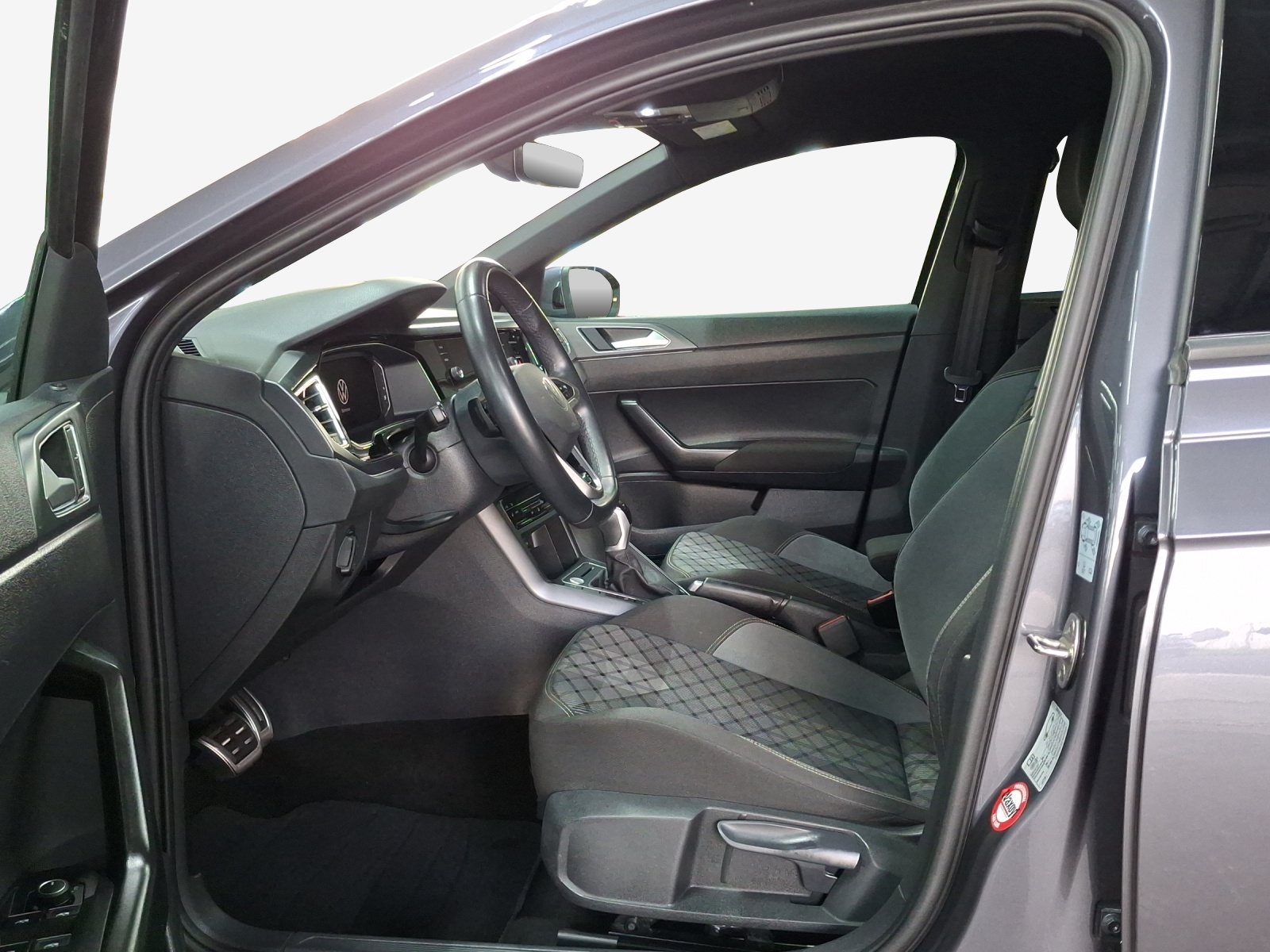VW Taigo 1.5 TSI R-Line DSG-image-7