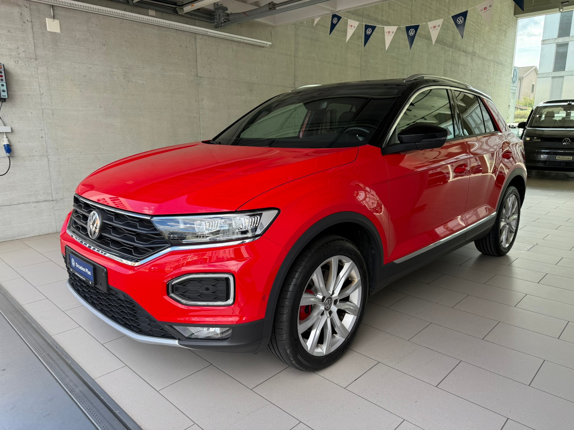 VW T-Roc 2.0 TSI Sport DSG 4Motion-showroom-element-2