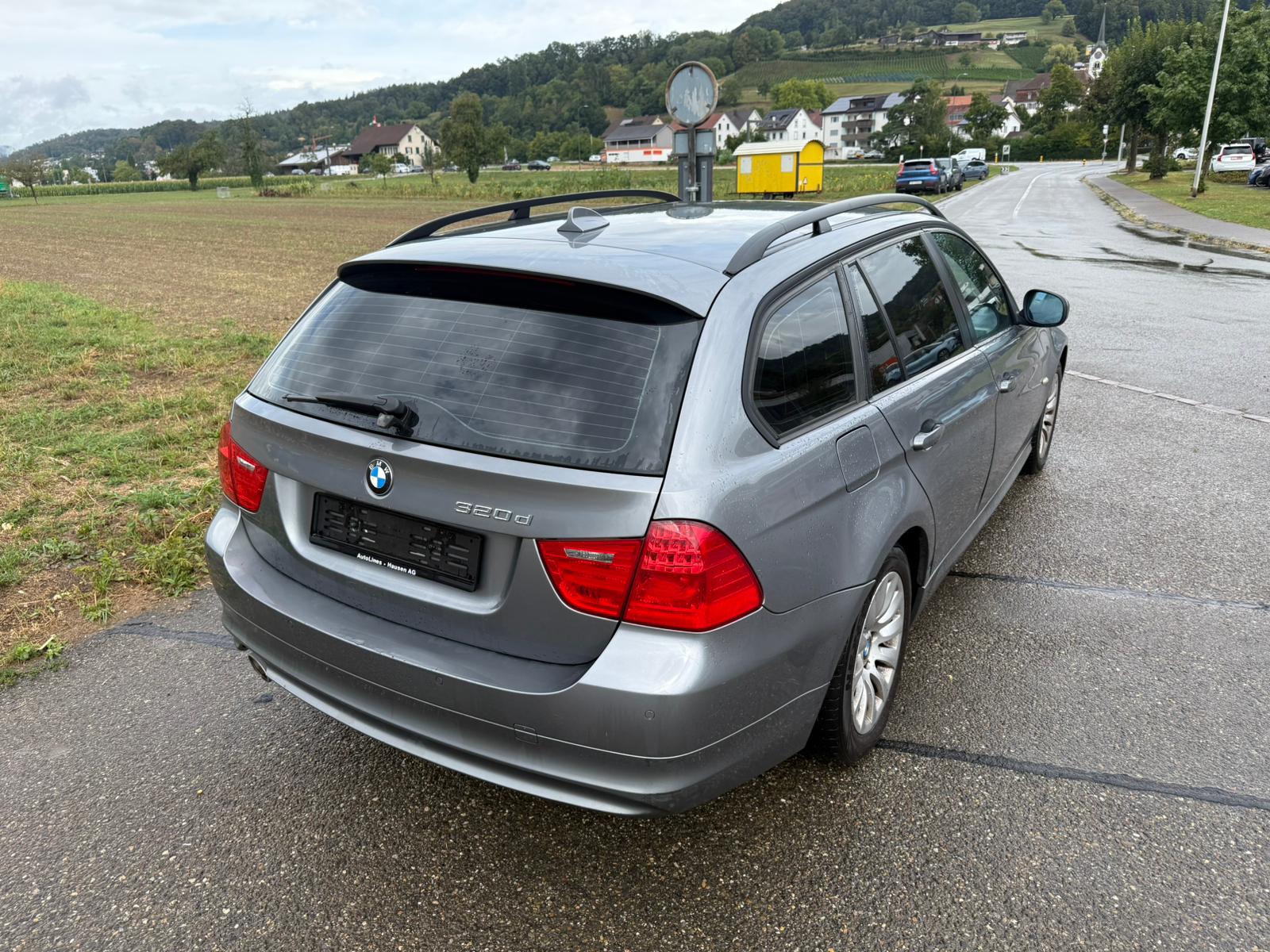BMW 320d Touring Steptronic-image-4