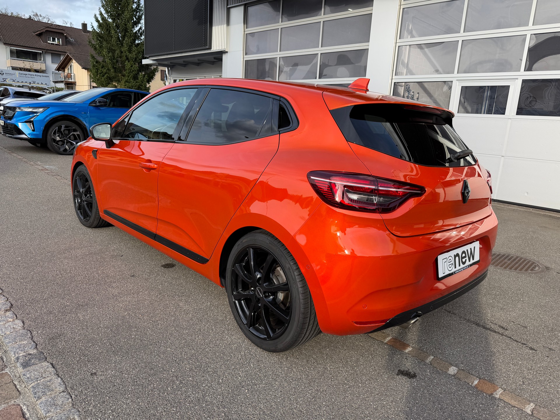 RENAULT Clio 1.3 TCe Initiale EDC-showroom-element-1