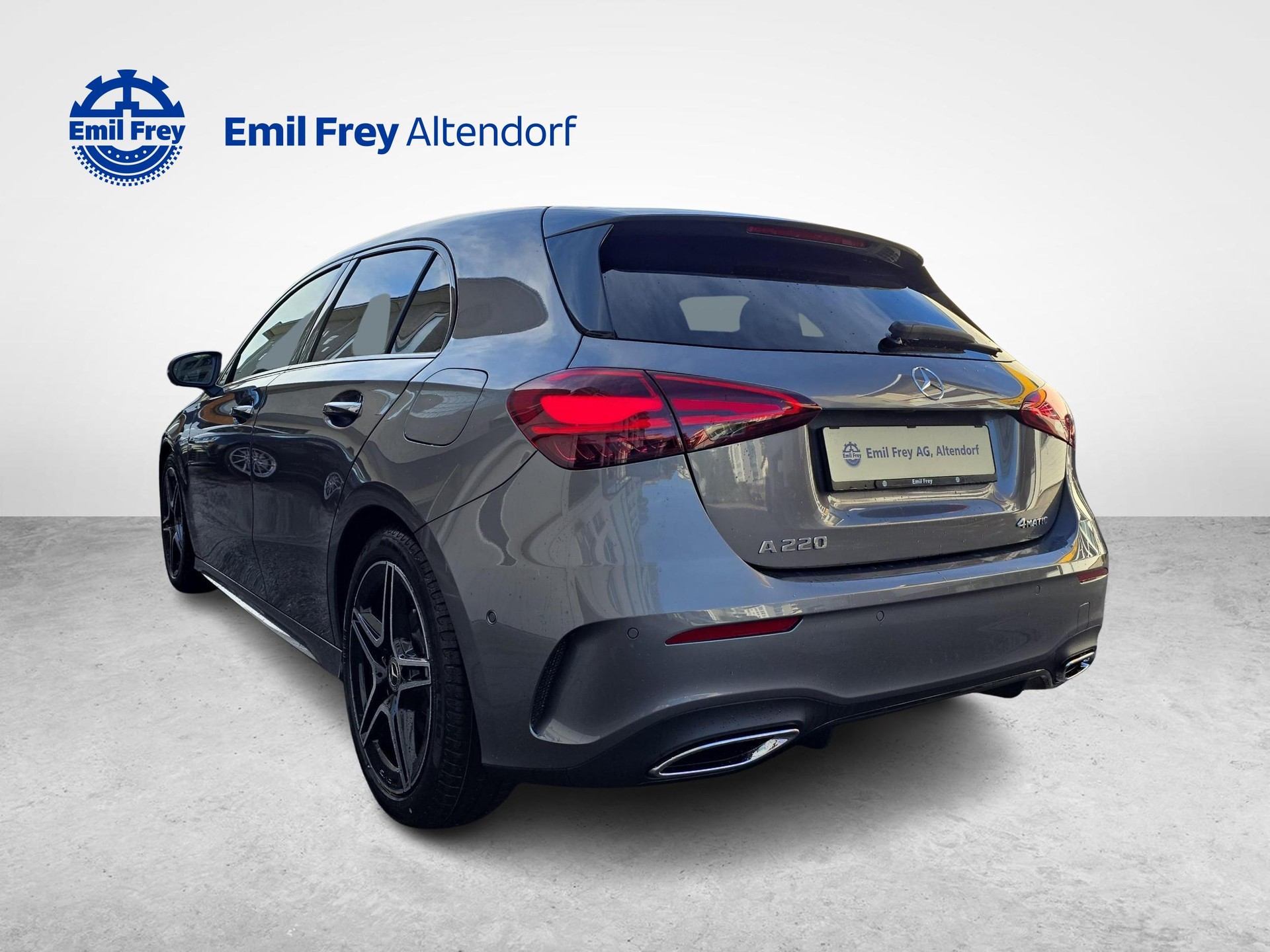 MERCEDES-BENZ A 220 4MATIC AMG Line-showroom-element-2