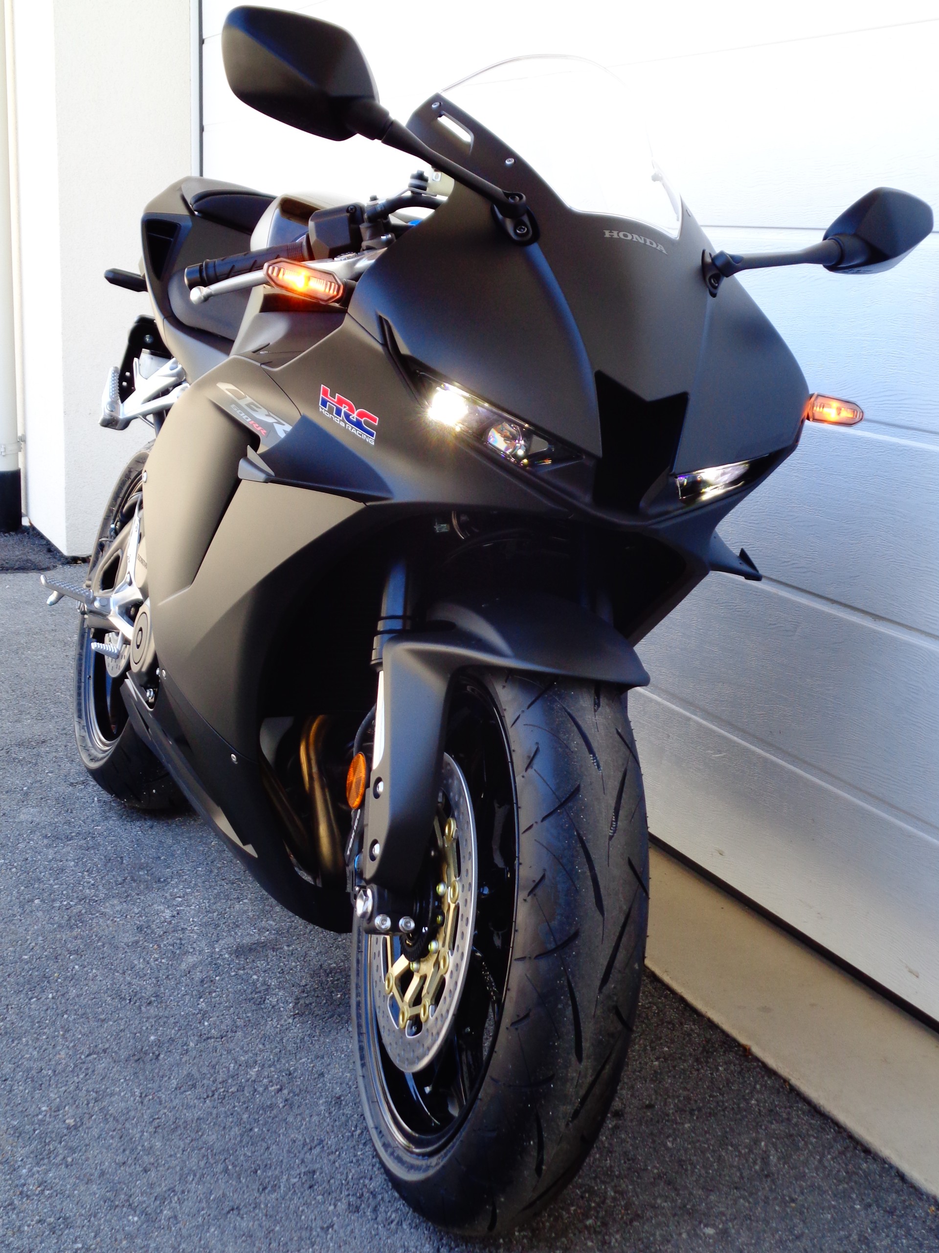 HONDA CBR 600 RR Supersport-image-12