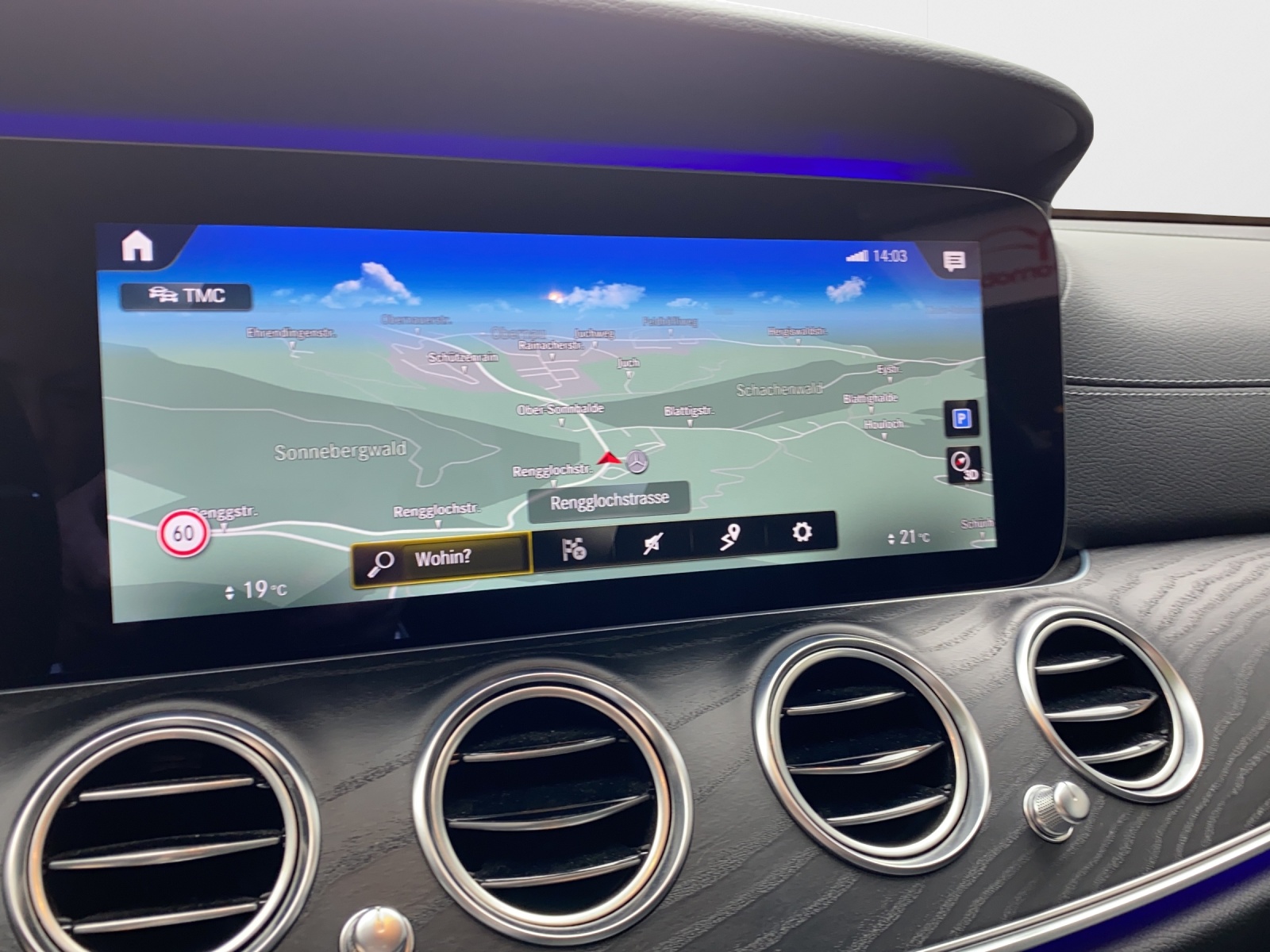 MERCEDES-BENZ E 200 AMG Line 9G-Tronic-image-27