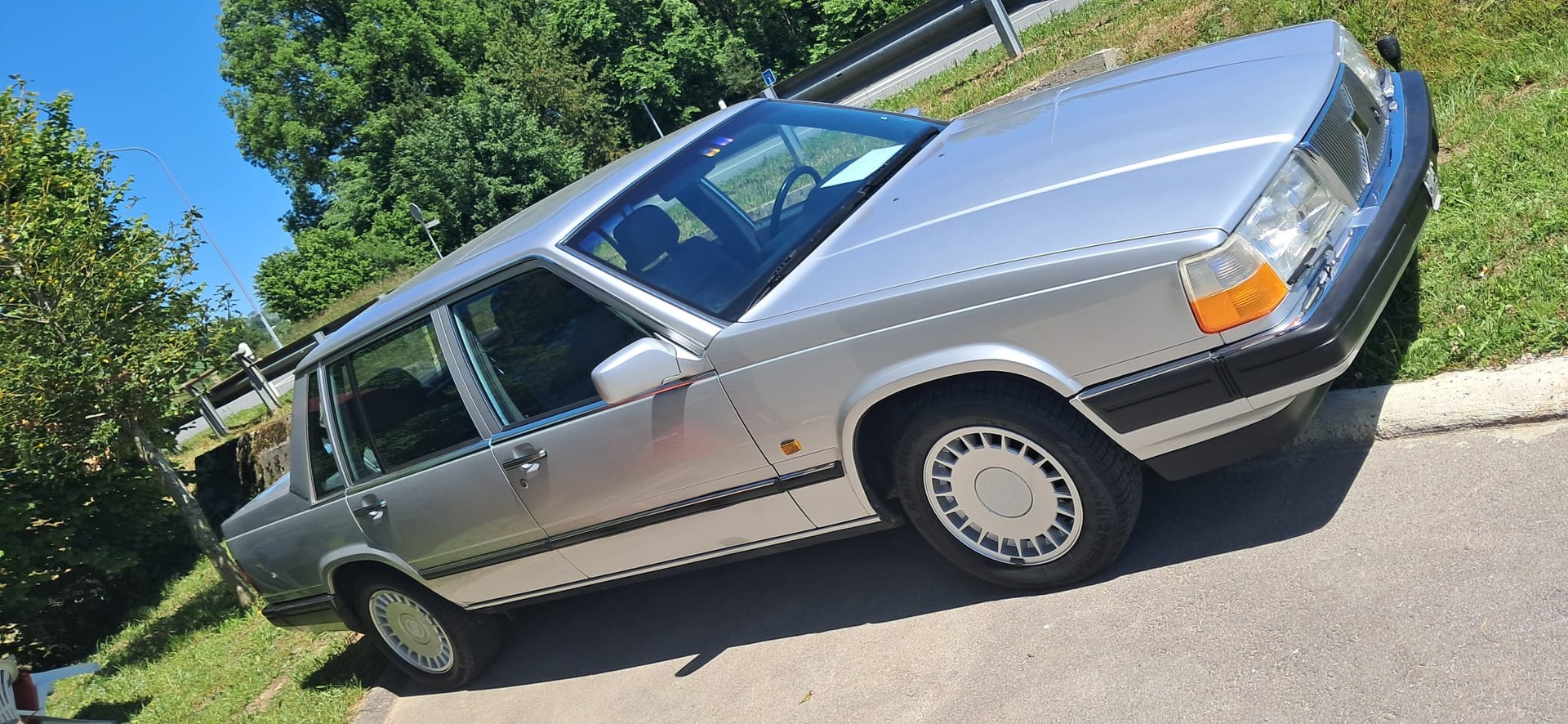 VOLVO 760 2.9 GLE ABS-showroom-element-1