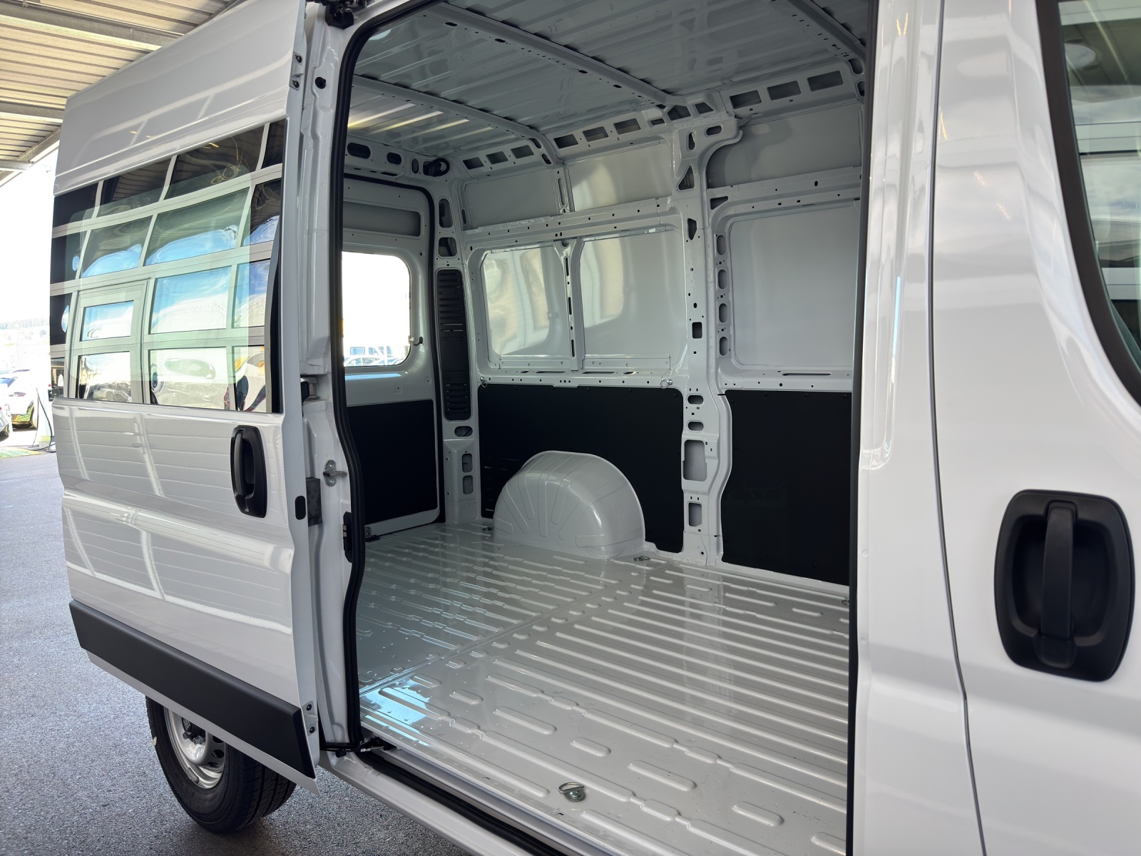 FIAT Ducato 295 35 Kaw. 3450 H2 2.2-image-11